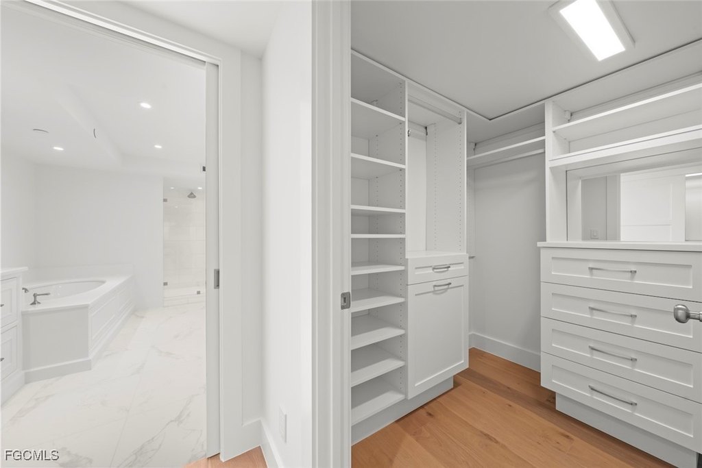 Sanibel, Florida, 33957, United States, 3 Bedrooms Bedrooms, ,3.5 BathroomsBathrooms,Residential,Forsale,2004792