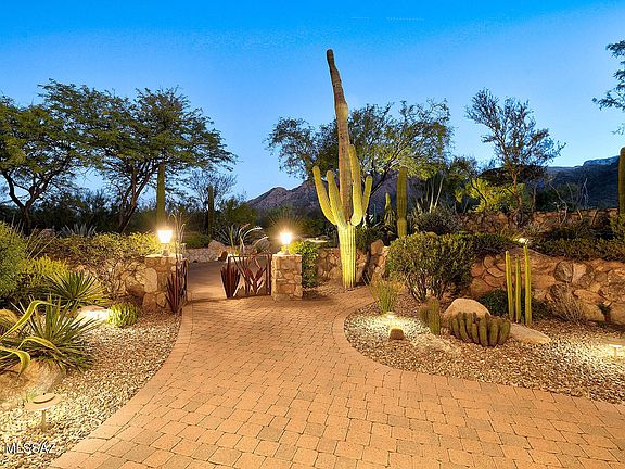 Tucson, Arizona, 85718, United States, 4 Bedrooms Bedrooms, ,3 BathroomsBathrooms,Residential,Forsale,1959620