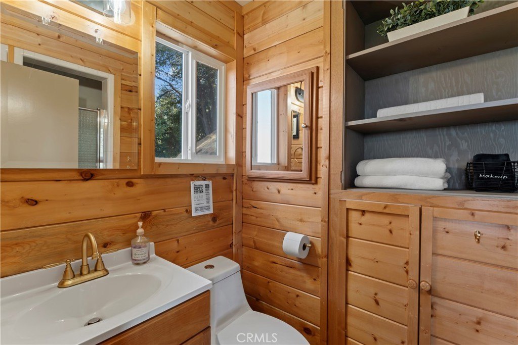 Crestline, California, 92325, United States, 3 Bedrooms Bedrooms, ,2.5 BathroomsBathrooms,Residential,Forsale,2004857