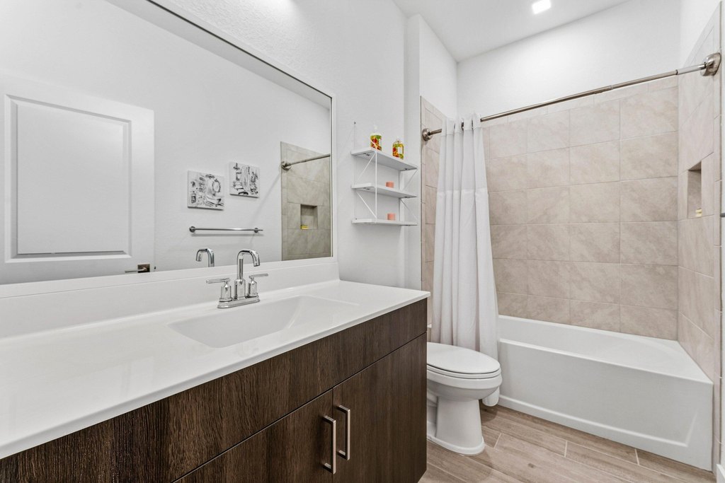 Hobe Sound, Florida, 33455, United States, 4 Bedrooms Bedrooms, ,2 BathroomsBathrooms,Residential,Forsale,2004649