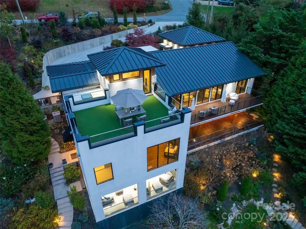 Asheville, North Carolina, 28804, United States, 3 Bedrooms Bedrooms, ,3.5 BathroomsBathrooms,Residential,Forsale,2011989