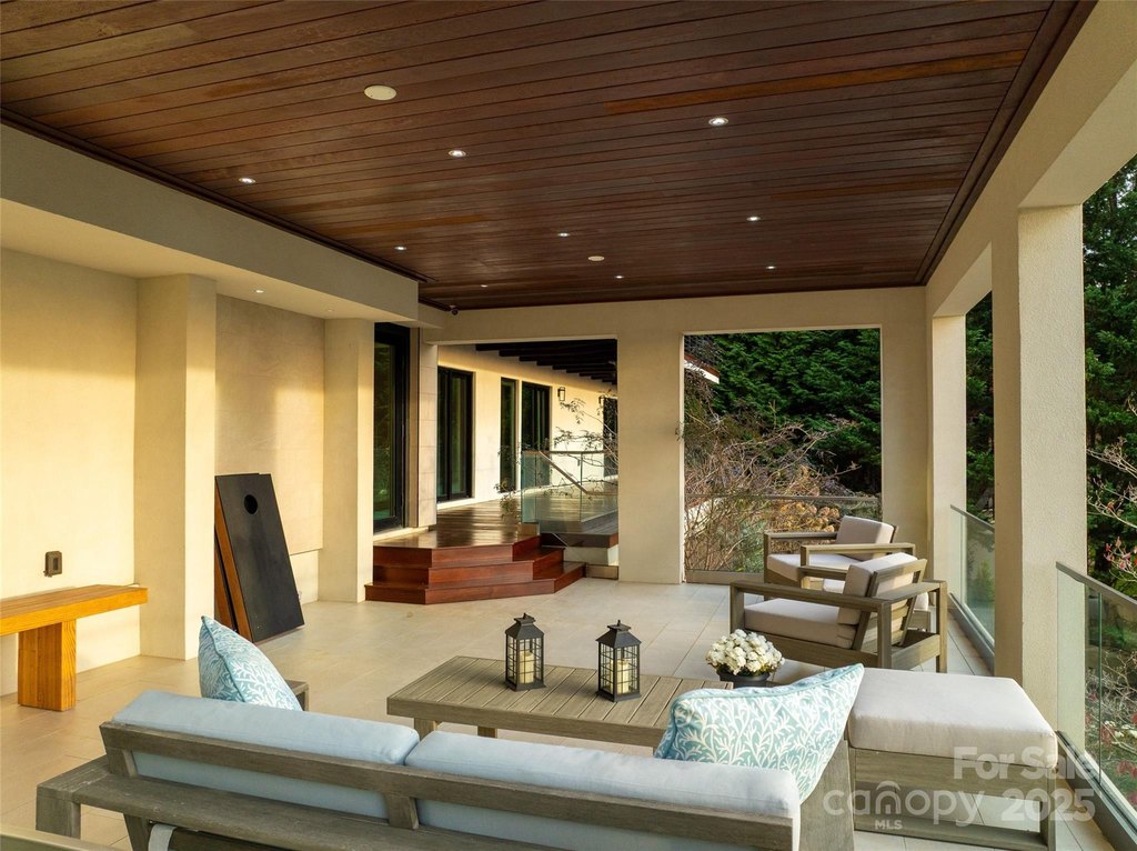 Asheville, North Carolina, 28804, United States, 3 Bedrooms Bedrooms, ,3.5 BathroomsBathrooms,Residential,Forsale,2011989