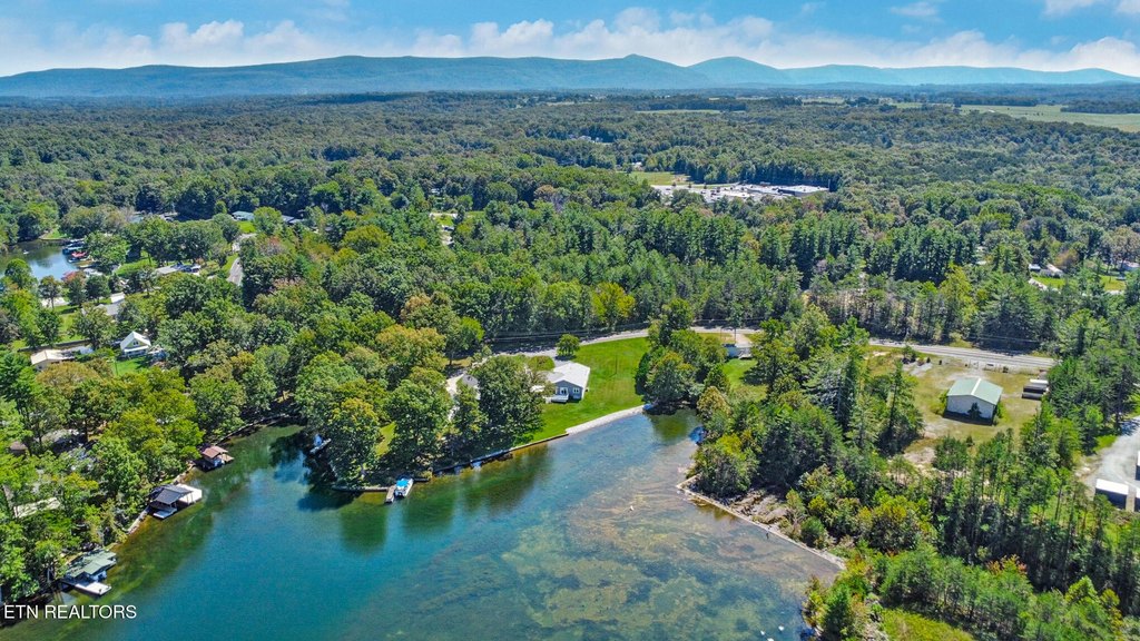 Crossville, Tennessee, 38572, United States, 3 Bedrooms Bedrooms, ,3.5 BathroomsBathrooms,Residential,Forsale,1968515