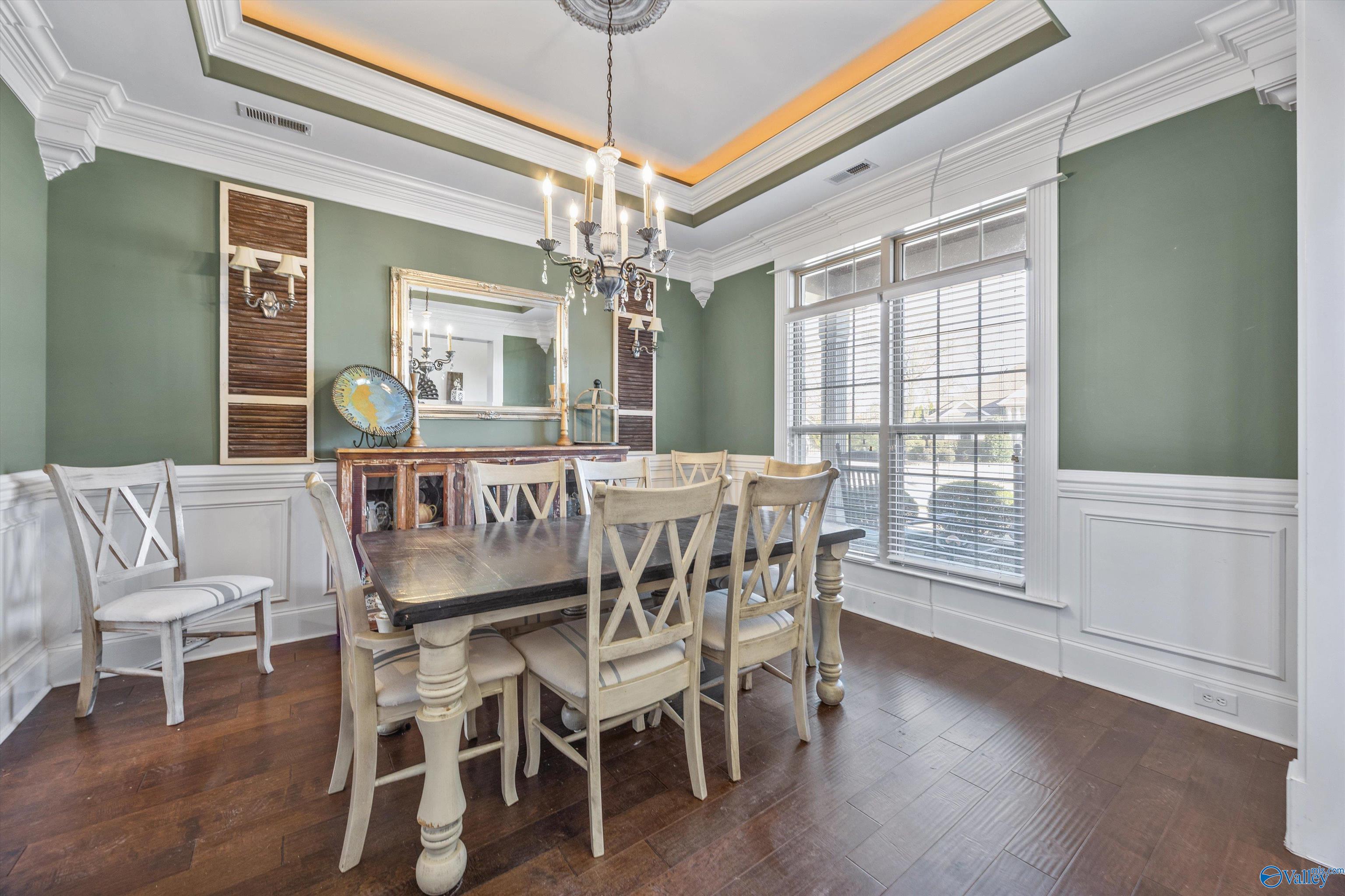 Owens Cross Roads, Alabama, 35763, United States, 5 Bedrooms Bedrooms, ,3.5 BathroomsBathrooms,Residential,Forsale,2007708