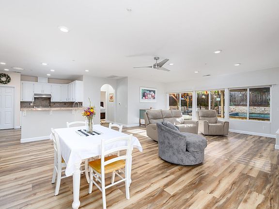 Cloverdale, California, 95425, United States, 2 Bedrooms Bedrooms, ,2 BathroomsBathrooms,Residential,Forsale,2004747