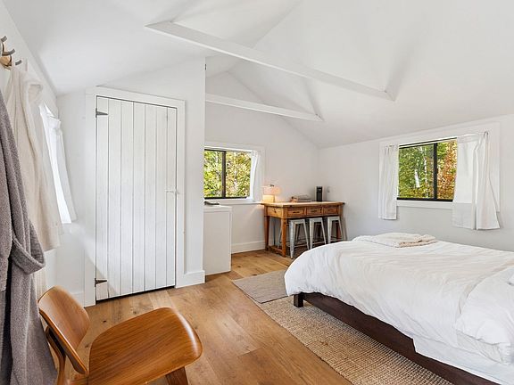 Pomfret, Vermont, 05067, United States, 4 Bedrooms Bedrooms, ,2.5 BathroomsBathrooms,Residential,Forsale,2004853