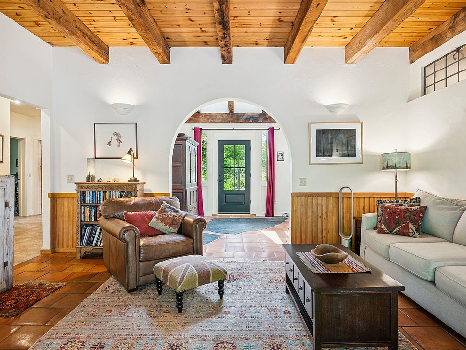 Randolph, Vermont, 05061, United States, 5 Bedrooms Bedrooms, ,2.5 BathroomsBathrooms,Residential,Forsale,2004854