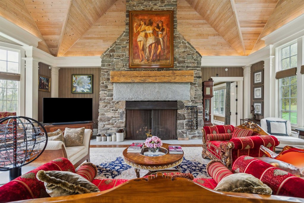 Barnard, Vermont, 05031, United States, 7 Bedrooms Bedrooms, ,7.5 BathroomsBathrooms,Residential,Forsale,1999505