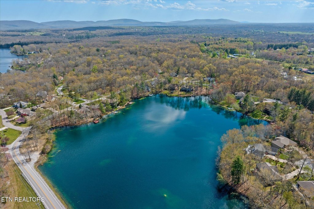 Crossville, Tennessee, 38558, United States, 3 Bedrooms Bedrooms, ,2 BathroomsBathrooms,Residential,Forsale,1907879