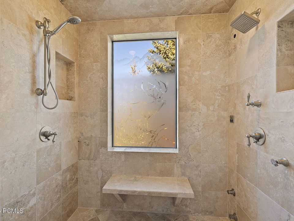 Kamas, Utah, 84060, United States, 6 Bedrooms Bedrooms, ,5.5 BathroomsBathrooms,Residential,Forsale,2004735