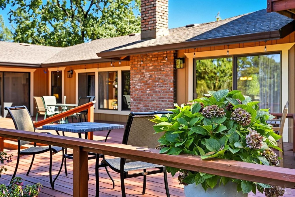 Santa Rosa, California, 95401, United States, 4 Bedrooms Bedrooms, ,2 BathroomsBathrooms,Residential,Forsale,1985937