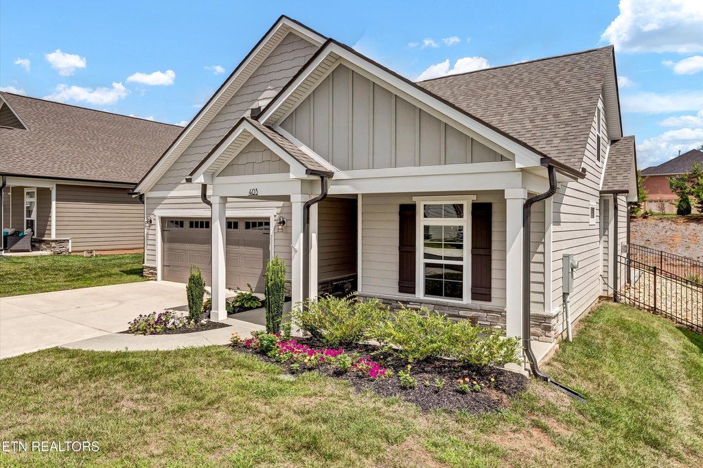 Loudon, Tennessee, 37774, United States, 3 Bedrooms Bedrooms, ,3 BathroomsBathrooms,Residential,Forsale,1910204