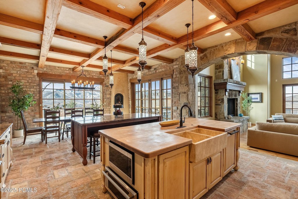 Hideout, Utah, 84036, United States, 5 Bedrooms Bedrooms, ,5.5 BathroomsBathrooms,Residential,Forsale,1994176