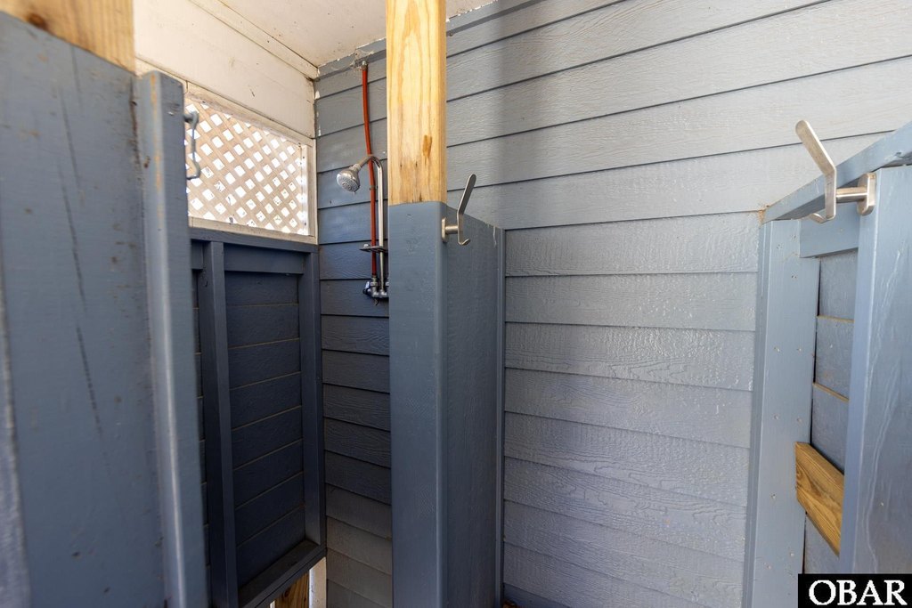 Corolla, North Carolina, 27927, United States, 5 Bedrooms Bedrooms, ,3 BathroomsBathrooms,Residential,Forsale,2010251