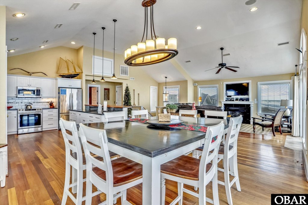 Duck, North Carolina, 27949, United States, 5 Bedrooms Bedrooms, ,5.5 BathroomsBathrooms,Residential,Forsale,2010256