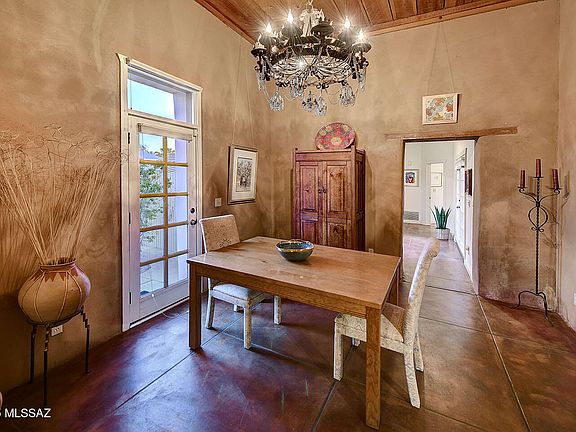 Tucson, Arizona, 85701, United States, 2 Bedrooms Bedrooms, ,3 BathroomsBathrooms,Residential,Forsale,1963517