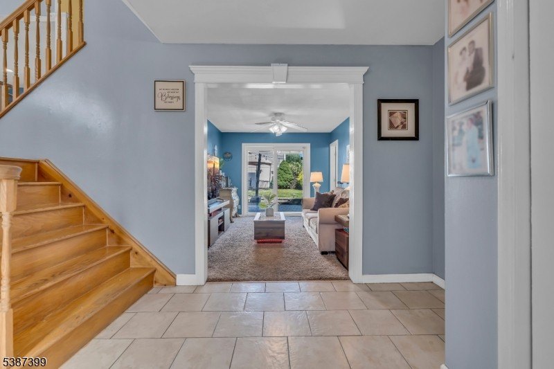 Linden City, New Jersey, 07036, United States, 3 Bedrooms Bedrooms, ,2 BathroomsBathrooms,Residential,Forsale,1994039