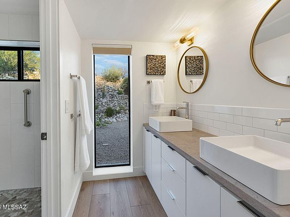 Tucson, California, 85718, United States, 3 Bedrooms Bedrooms, ,2 BathroomsBathrooms,Residential,Forsale,1963519