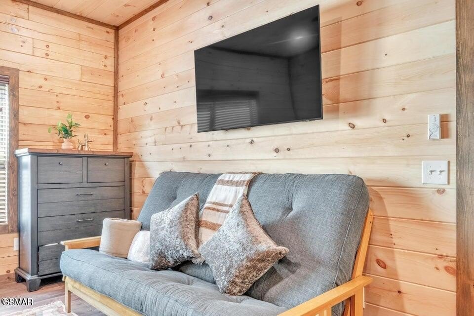 Pigeon Forge, Tennessee, 37863, United States, 2 Bedrooms Bedrooms, ,3.5 BathroomsBathrooms,Residential,Forsale,1999445