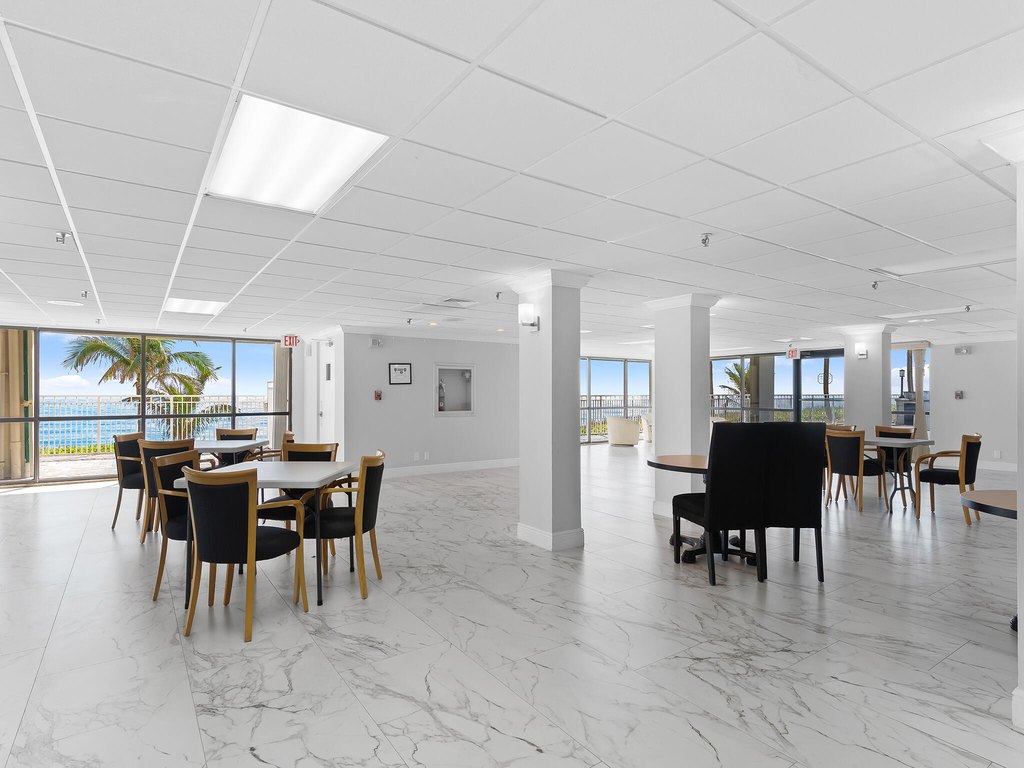 Highland Beach, Florida, 33487, United States, 2 Bedrooms Bedrooms, ,2 BathroomsBathrooms,Residential,Forsale,1969926