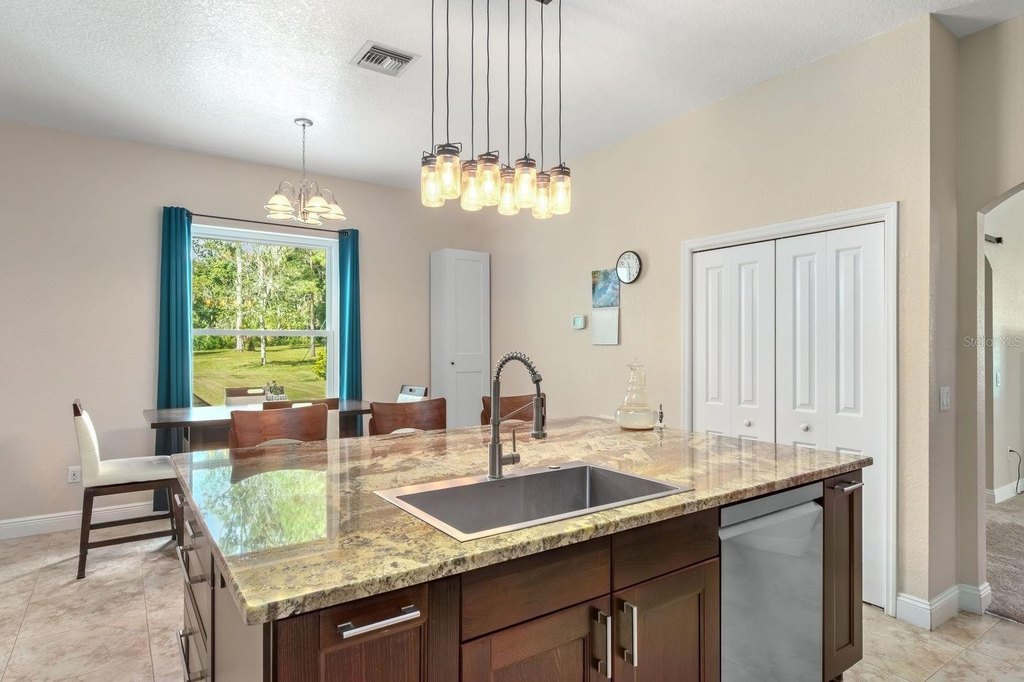 REDDICK, Florida, 32686, United States, 4 Bedrooms Bedrooms, ,4 BathroomsBathrooms,Residential,Forsale,1969786