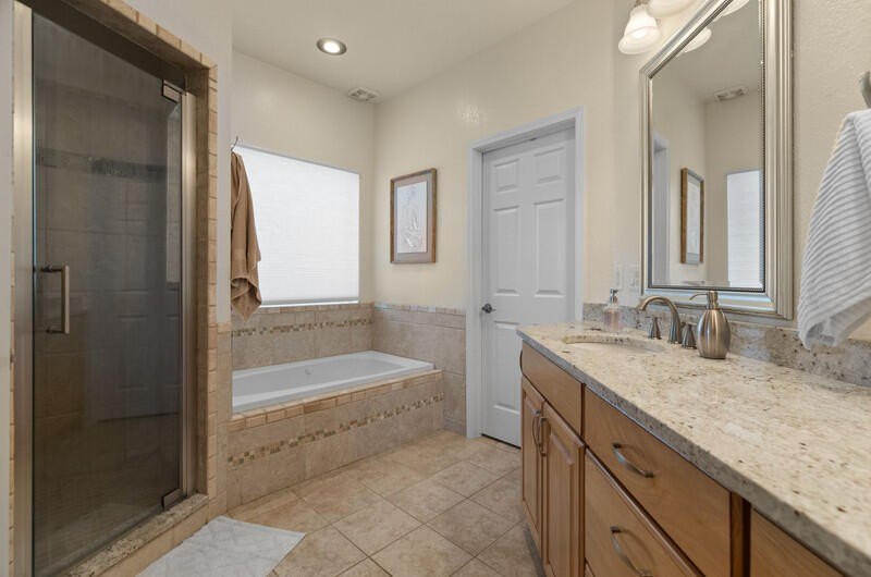 Dandridge, Tennessee, 37725, United States, 5 Bedrooms Bedrooms, ,4.5 BathroomsBathrooms,Residential,Forsale,1962203