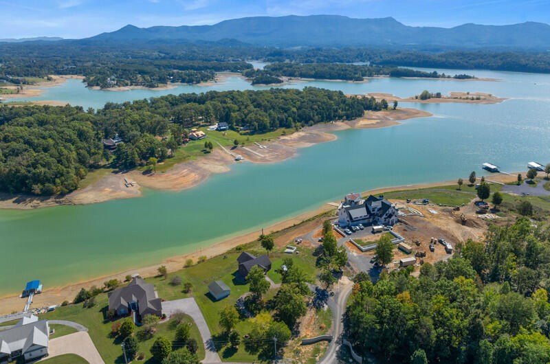 Dandridge, Tennessee, 37725, United States, 5 Bedrooms Bedrooms, ,4.5 BathroomsBathrooms,Residential,Forsale,1962203