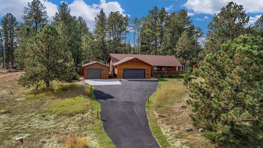 Custer, South Dakota, 57730, United States, 3 Bedrooms Bedrooms, ,2 BathroomsBathrooms,Residential,Forsale,1962258