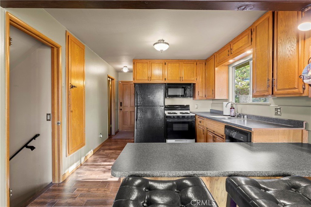 Lake Arrowhead, California, 92352, United States, 3 Bedrooms Bedrooms, ,2.5 BathroomsBathrooms,Residential,Forsale,1971033