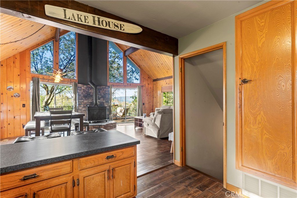 Lake Arrowhead, California, 92352, United States, 3 Bedrooms Bedrooms, ,2.5 BathroomsBathrooms,Residential,Forsale,1971033