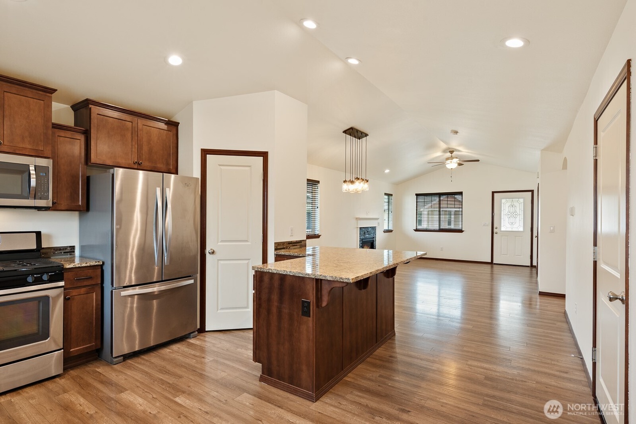 Sedro Woolley, Washington, 98284, United States, 3 Bedrooms Bedrooms, ,2 BathroomsBathrooms,Residential,Forsale,1965873