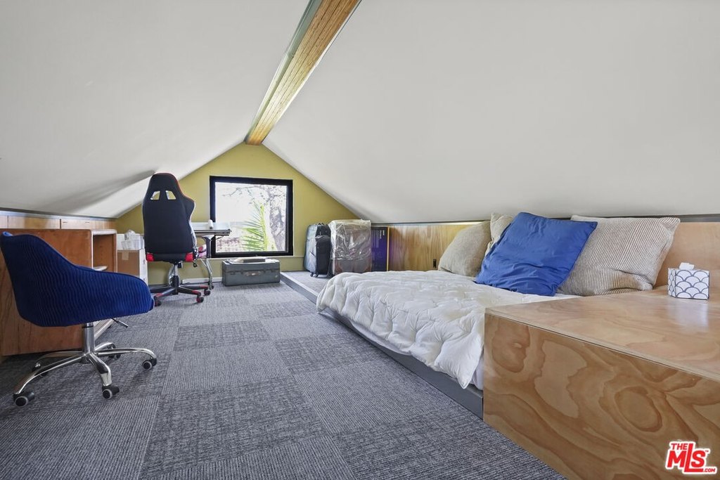 Malibu, California, 90265, United States, 3 Bedrooms Bedrooms, ,2.5 BathroomsBathrooms,Residential,Forsale,2001436