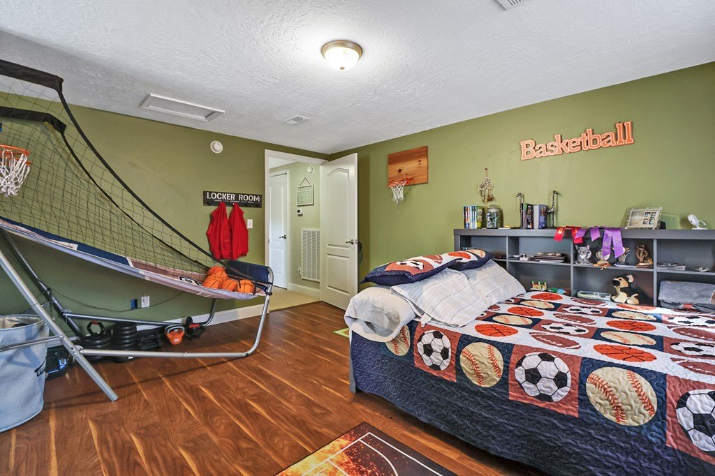 Jamestown, Tennessee, 38556, United States, 3 Bedrooms Bedrooms, ,2 BathroomsBathrooms,Residential,Forsale,1968518