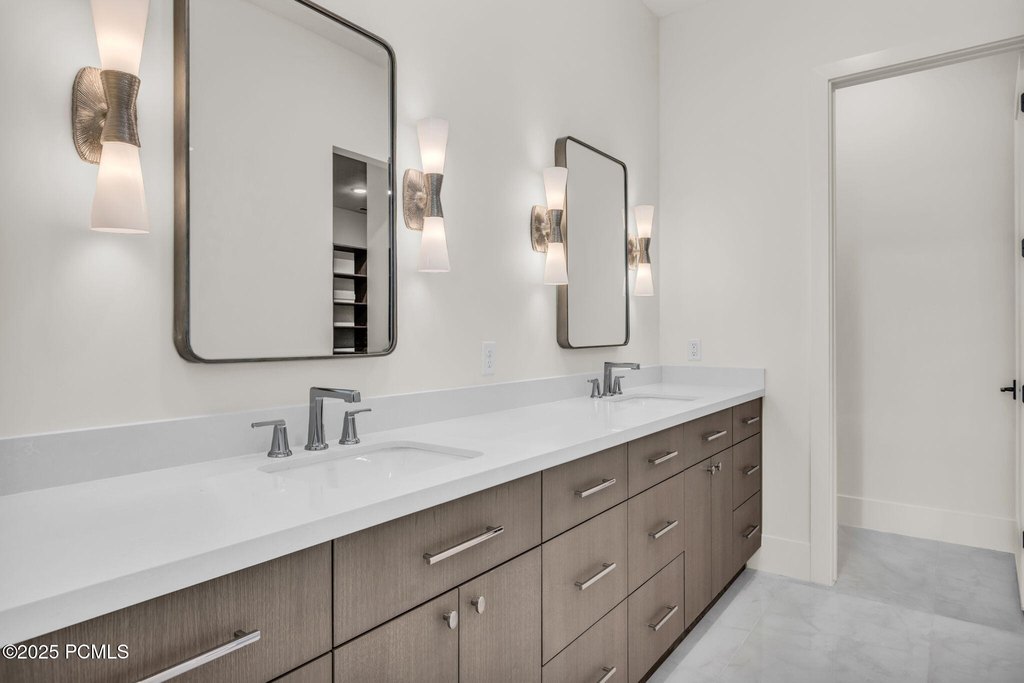 Kamas, Utah, 84036, United States, 4 Bedrooms Bedrooms, ,4.5 BathroomsBathrooms,Residential,Forsale,1994170