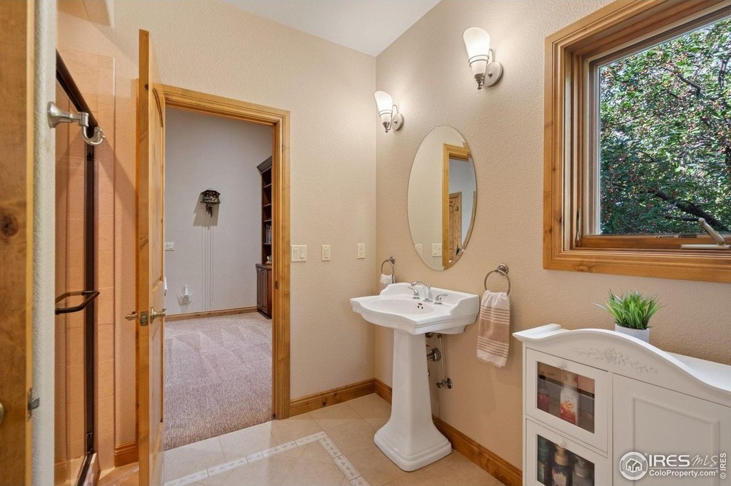 Severance, Colorado, 80610, United States, 5 Bedrooms Bedrooms, ,3.5 BathroomsBathrooms,Residential,Forsale,1967206