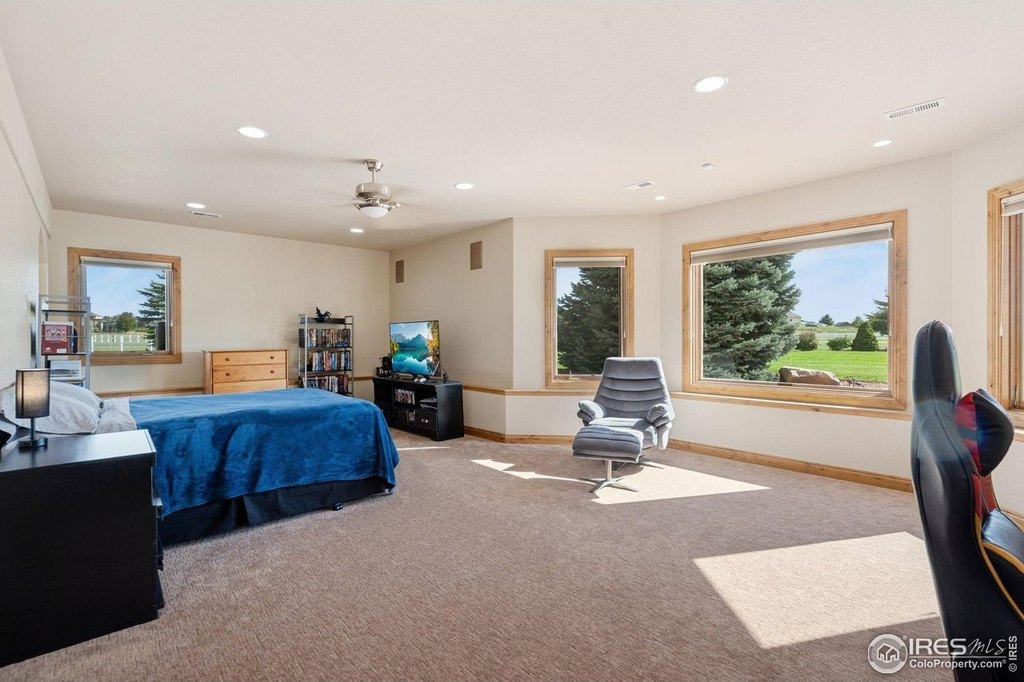 Severance, Colorado, 80610, United States, 5 Bedrooms Bedrooms, ,3.5 BathroomsBathrooms,Residential,Forsale,1967206