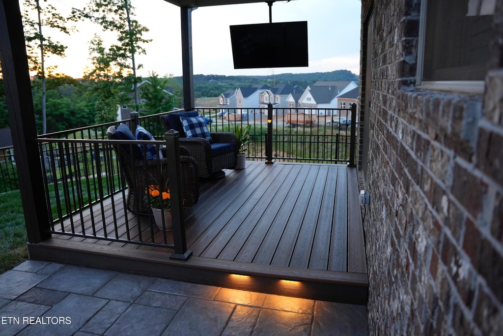 Lenoir City, Tennessee, 37771, United States, 4 Bedrooms Bedrooms, ,3.5 BathroomsBathrooms,Residential,Forsale,1973586