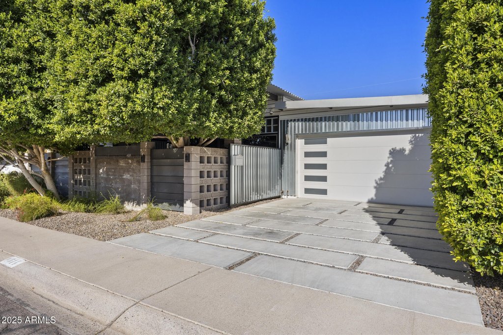 Scottsdale, Arizona, 85250, United States, 3 Bedrooms Bedrooms, ,2.5 BathroomsBathrooms,Residential,Forsale,2004935