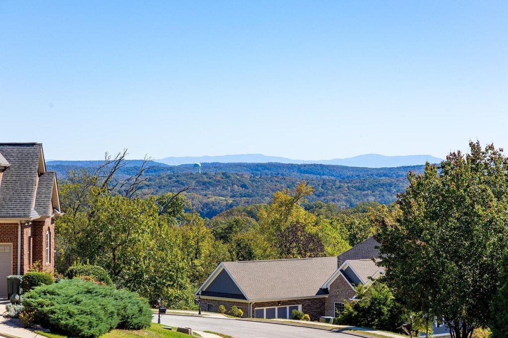 Hixson, Tennessee, 37343, United States, 4 Bedrooms Bedrooms, ,2.5 BathroomsBathrooms,Residential,Forsale,1995345