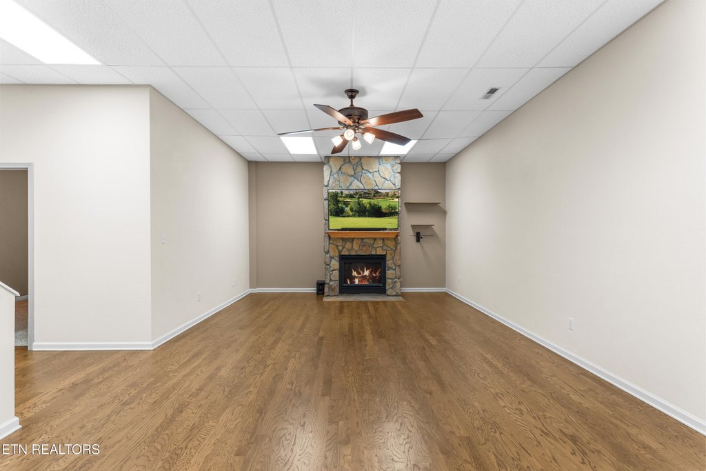 Loudon, Tennessee, 37774, United States, 4 Bedrooms Bedrooms, ,3 BathroomsBathrooms,Residential,Forsale,1971863