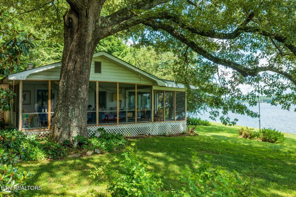 Rockwood, Tennessee, 37854, United States, 3 Bedrooms Bedrooms, ,1 BathroomBathrooms,Residential,Forsale,1893804