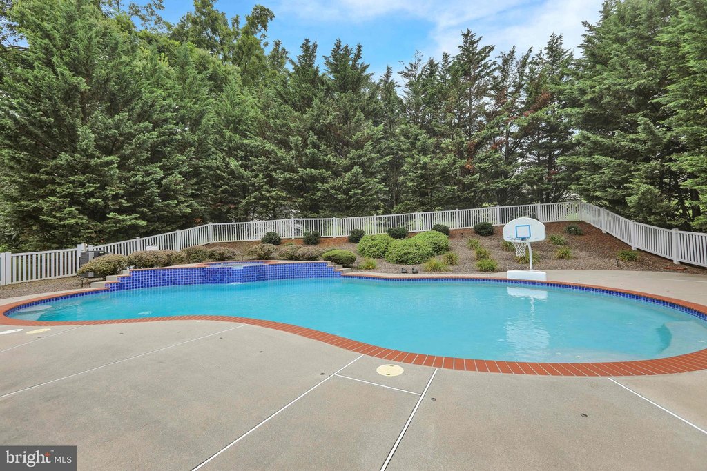 SINKING SPRING, Pennsylvania, 19608, United States, 6 Bedrooms Bedrooms, ,3.5 BathroomsBathrooms,Residential,Forsale,2009568