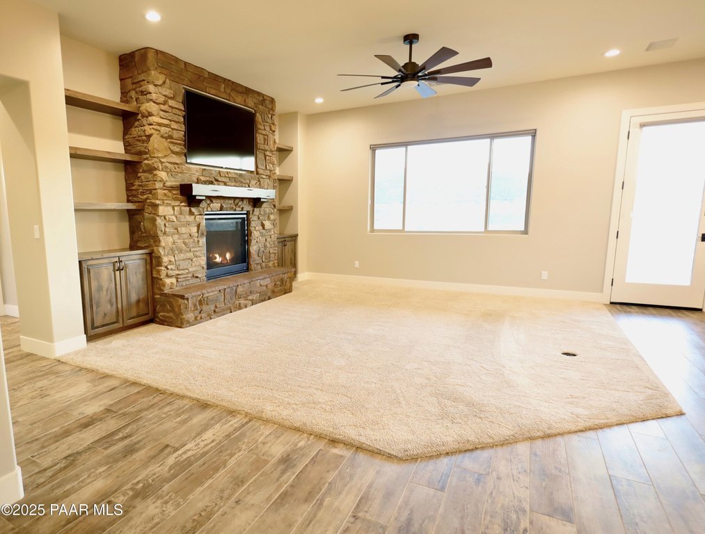 Prescott Valley, Arizona, 86315, United States, 3 Bedrooms Bedrooms, ,2 BathroomsBathrooms,Residential,Forsale,1992678