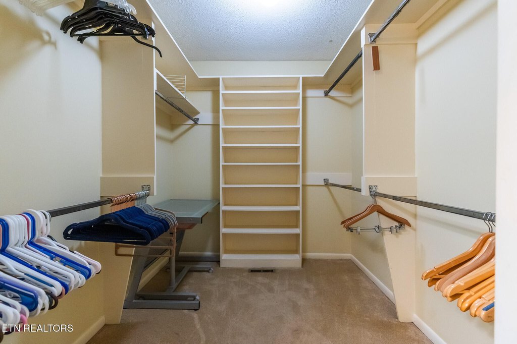 Knoxville, Tennessee, 37919, United States, 4 Bedrooms Bedrooms, ,3.5 BathroomsBathrooms,Residential,Forsale,1893800