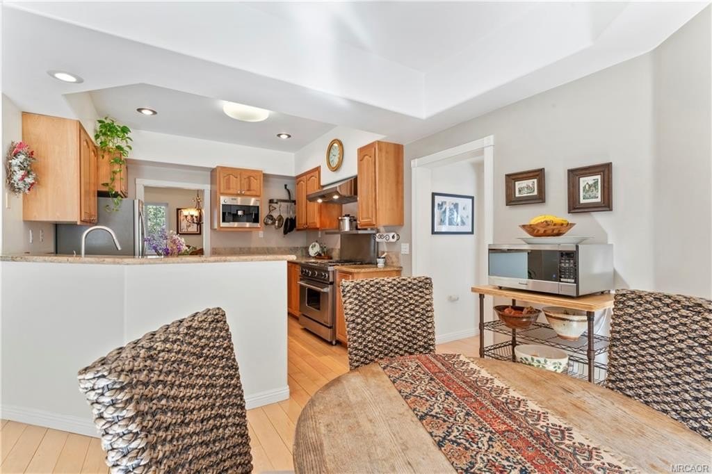 Lake Arrowhead, California, 92317, United States, 4 Bedrooms Bedrooms, ,4 BathroomsBathrooms,Residential,Forsale,1886288