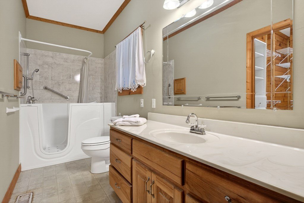 Sparta, Tennessee, 38583, United States, 3 Bedrooms Bedrooms, ,3 BathroomsBathrooms,Residential,Forsale,2010948