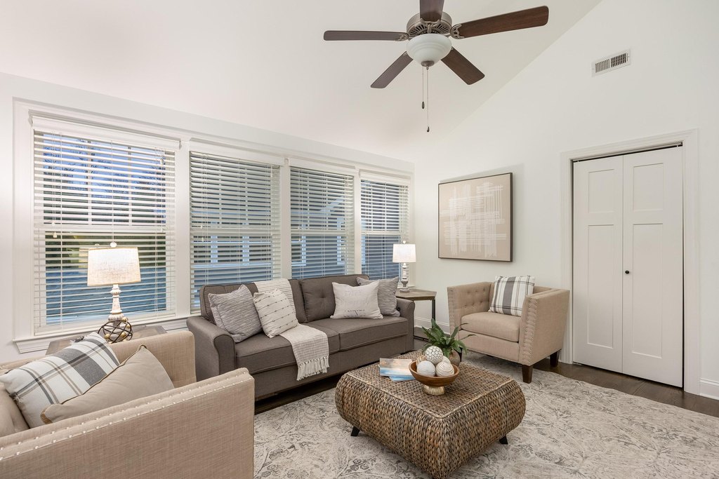 Chattanooga, Tennessee, 37405, United States, 4 Bedrooms Bedrooms, ,3.5 BathroomsBathrooms,Residential,Forsale,2009603