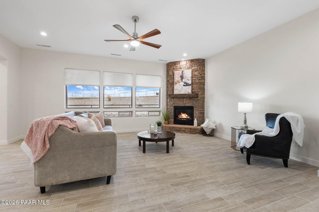 Prescott Valley, Arizona, 86315, United States, 3 Bedrooms Bedrooms, ,3 BathroomsBathrooms,Residential,Forsale,2011270