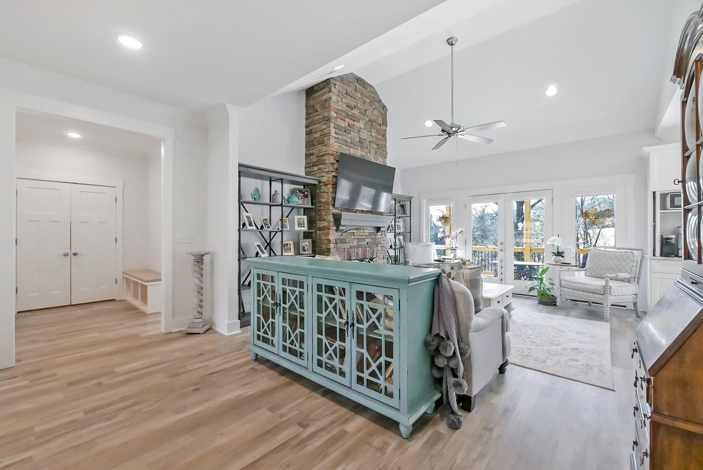 Harrison, Tennessee, 37341, United States, 2 Bedrooms Bedrooms, ,2 BathroomsBathrooms,Residential,Forsale,2011263