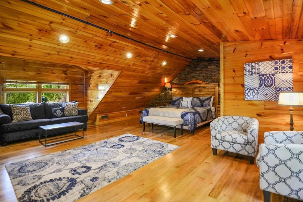 Sevierville, Tennessee, 37862, United States, 3 Bedrooms Bedrooms, ,6.5 BathroomsBathrooms,Residential,Forsale,2011936